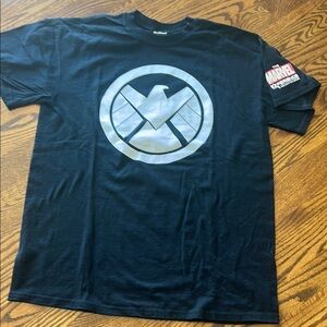 NWOT Men’s Black Graphic T-Shirt “The Marvel Experience” size medium
